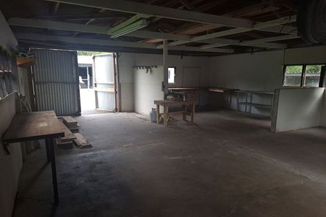 Photo of property in 176 Boord Crescent, Kumeu, 0891