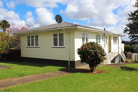 Photo of property in 43 Orams Road, Hillpark, Auckland, 2102