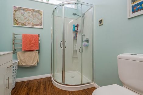 Photo of property in 2 Bryant Street, Takaro, Palmerston North, 4412