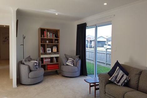 Photo of property in 56 Te Kio Crescent, Papamoa Beach, Papamoa, 3118