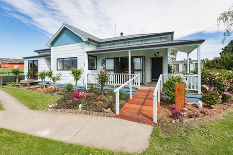 Photo of property in 7 Rathbone Street, Waipawa, 4210