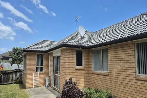 Photo of property in 29 Kathleen Reece Place, Waiuku, 2123