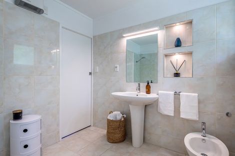 Photo of property in 11 Park Rise, Campbells Bay, Auckland, 0630