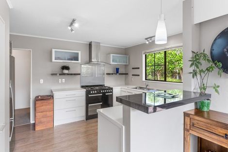 Photo of property in 20 Awanui Drive, Waikanae, 5036