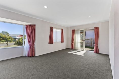 Photo of property in 15a Dennis Taylor Court, Paraparaumu, 5032