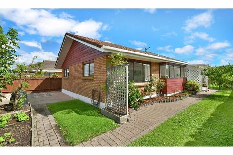 Photo of property in 29 Edward Avenue, Orewa, 0931