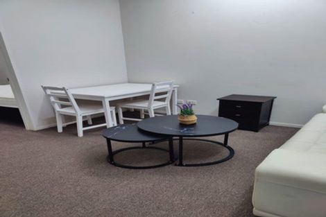 Photo of property in 5 Hazel Glen, Bayview, Auckland, 0629