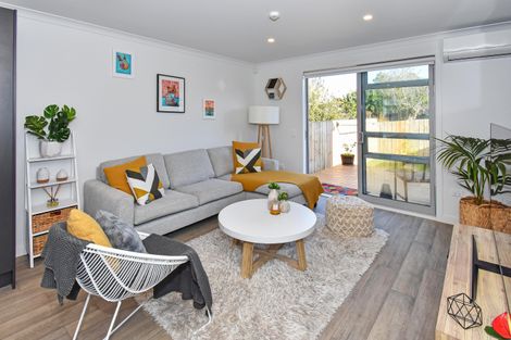 Photo of property in 8b Totara Road, Manurewa, Auckland, 2102