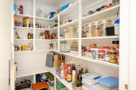 Photo of property in 5 Emerald Hill, Havelock North, 4130