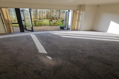 Photo of property in 3/102 Greenhithe Road, Greenhithe, Auckland, 0632