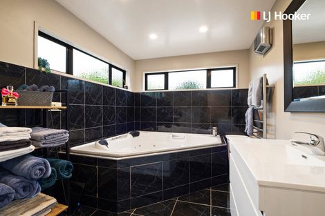 Photo of property in 21 Binnie Street, Abbotsford, Dunedin, 9018