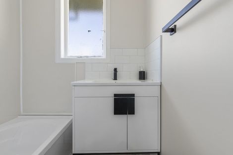 Photo of property in 22 Thomas Crescent, Western Heights, Rotorua, 3015