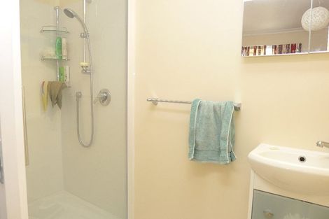 Photo of property in 24 Waikato Street, Island Bay, Wellington, 6023