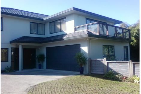 Photo of property in 11 Eske Place, Highland Park, Auckland, 2010