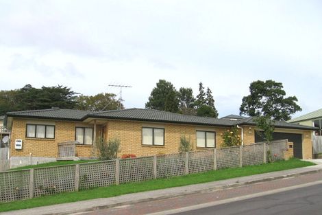 Photo of property in 30 Hewlett Road, Massey, Auckland, 0614