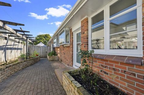 Photo of property in 2/50 Ferndale Road, Mount Wellington, Auckland, 1060