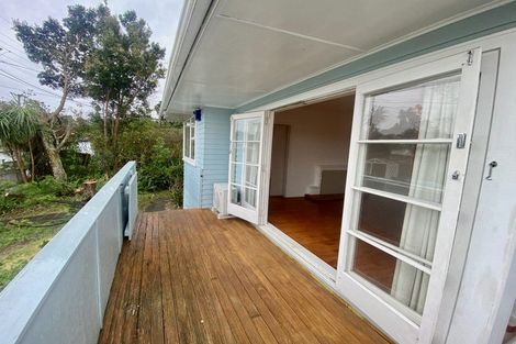 Photo of property in 64 Selwyn Crescent, Forrest Hill, Auckland, 0620