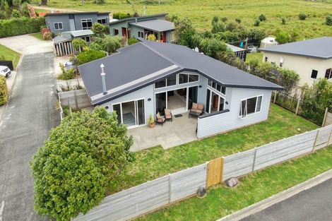 Photo of property in 14 Kohikiko Place, Pohara, Takaka, 7183