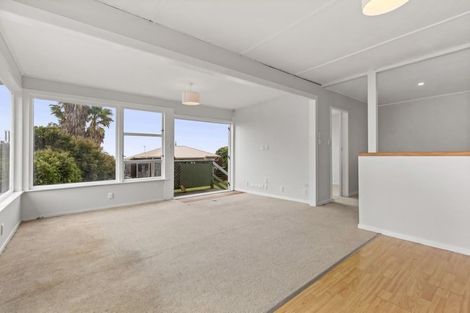Photo of property in 1400 Whangaparaoa Road, Army Bay, Whangaparaoa, 0930