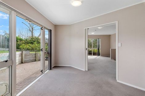 Photo of property in 76 Barbados Drive, Unsworth Heights, Auckland, 0632