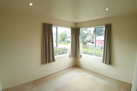 Photo of property in 19 St Catherine Crescent, West Harbour, Auckland, 0618