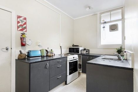 Photo of property in 4/110 Clyde Street, Island Bay, Wellington, 6023