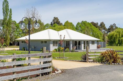 Photo of property in 718d Te Whiti Road, Te Whiti, Masterton, 5884