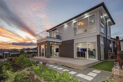 Photo of property in 2 Tauwaka Crescent, Riverhead, 0820