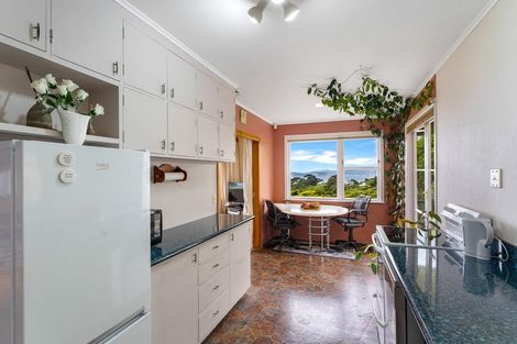 Photo of property in 26 Akatea Road, Korokoro, Lower Hutt, 5012