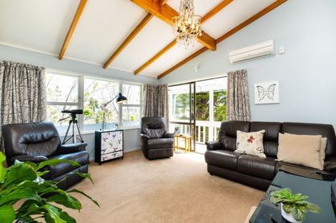 Photo of property in 13 Denholm Road, Hospital Hill, Napier, 4110