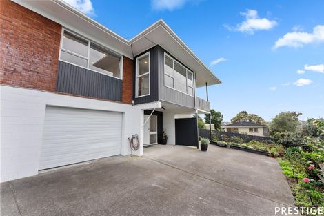 Photo of property in 2/182 Coronation Road, Hillcrest, Auckland, 0627