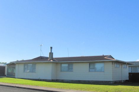 Photo of property in 2 Robert Mckeen Street, Otaki Beach, Otaki, 5512