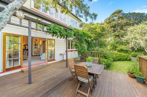 Photo of property in 27 Kotari Road, Days Bay, Lower Hutt, 5013