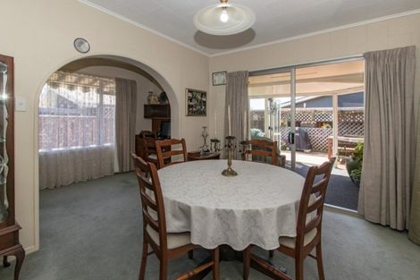 Photo of property in 14 Saint Hill Lane, Havelock North, 4130