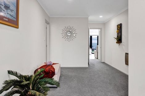Photo of property in 19 Dolphin Parade, Bell Block, New Plymouth, 4312