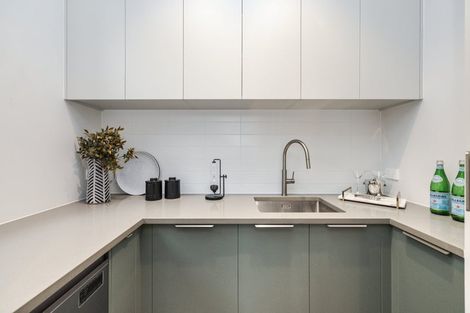Photo of property in 10a Kotuku Street, Te Atatu Peninsula, Auckland, 0610