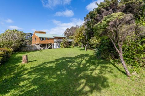 Photo of property in 41 Cornwallis Road, Cornwallis, Auckland, 0604