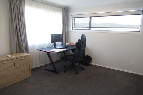 Photo of property in 6 Desert Gold Lane, Wallaceville, Upper Hutt, 5018