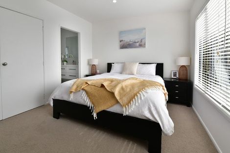 Photo of property in 2/1376 Whangaparaoa Road, Army Bay, Whangaparaoa, 0930