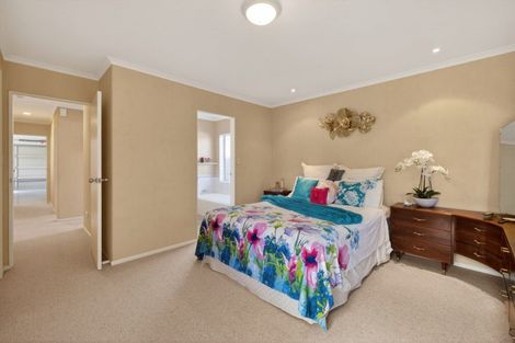 Photo of property in 4 Mcleod Place, Papamoa Beach, Papamoa, 3118