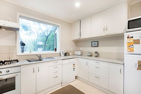 Photo of property in 30 Lyndhurst Road, Tawa, Wellington, 5028