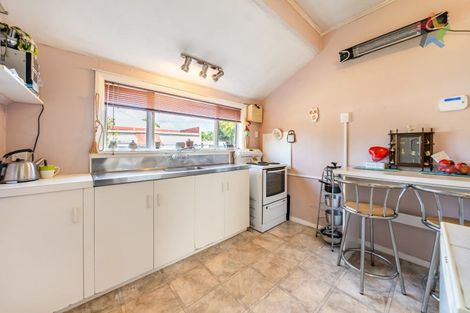 Photo of property in 135 Oxford Terrace, Epuni, Lower Hutt, 5011