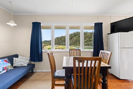 Photo of property in 870 Matapouri Road, Matapouri, Whangarei, 0173