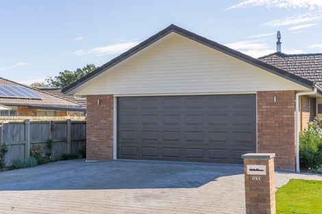 Photo of property in 1 Madison Street, Carterton, 5713