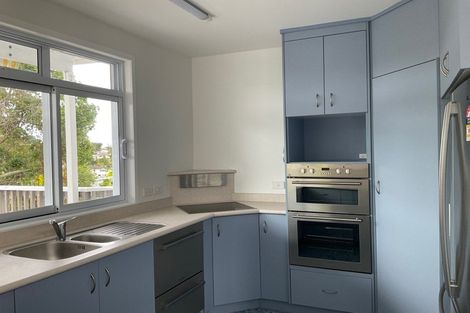 Photo of property in 22a Knightsbridge Drive, Forrest Hill, Auckland, 0620