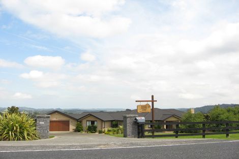 Photo of property in 295 Old North Road, Kumeu, 0892