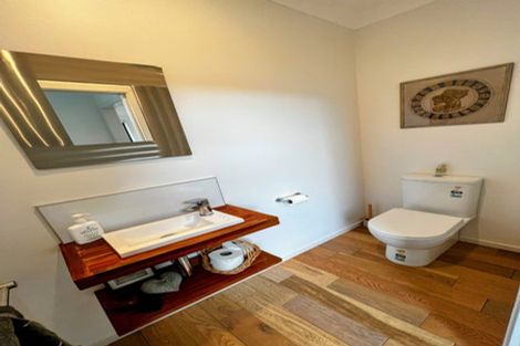 Photo of property in 8 The Track, Plimmerton, Porirua, 5026