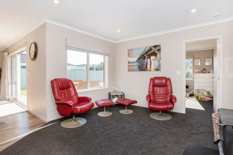 Photo of property in 34 Hamilton Drive, Wainui, Gisborne, 4010