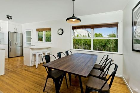 Photo of property in 10 Thomas Rea Place, Te Atatu South, Auckland, 0610
