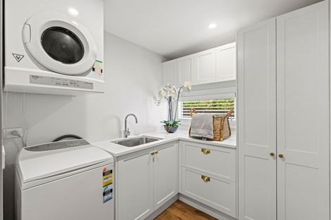 Photo of property in 87 Cashmere Road, Cashmere, Christchurch, 8022